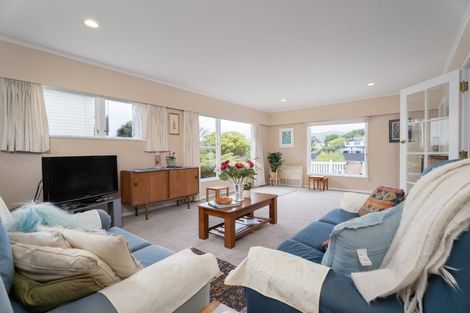 Photo of property in 115 Oriel Avenue, Tawa, Wellington, 5028
