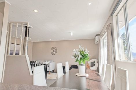 Photo of property in 22b Hillside Drive, Maoribank, Upper Hutt, 5018