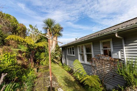 Photo of property in 6 Montgomery Avenue, Karori, Wellington, 6012