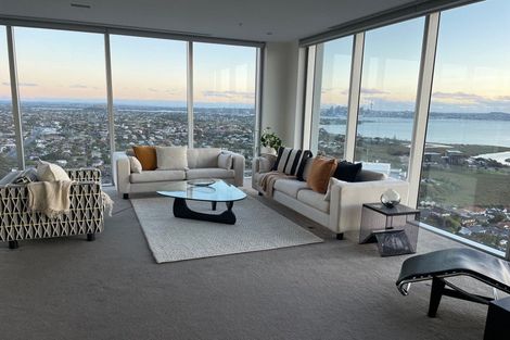 Photo of property in Sentinel Apartments, 2703/3 Northcroft Street, Takapuna, Auckland, 0622