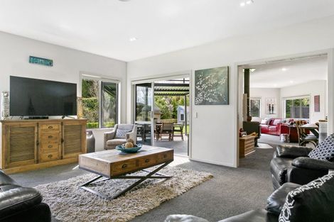 Photo of property in 72 Dalmore Way, Acacia Bay, Taupo, 3385