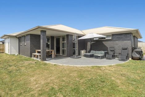 Photo of property in 42 Harding Drive, Papamoa Beach, Papamoa, 3118
