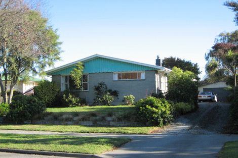 Photo of property in 114 Warren Crescent, Hillmorton, Christchurch, 8025