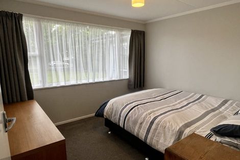 Photo of property in 27 Mokau Place, Terrace End, Palmerston North, 4410