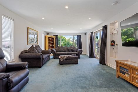 Photo of property in 22 Melford Close, Rangiora, 7400