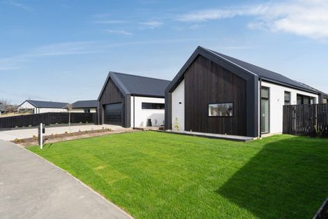Photo of property in 15 Franks Place, Outram, 9019