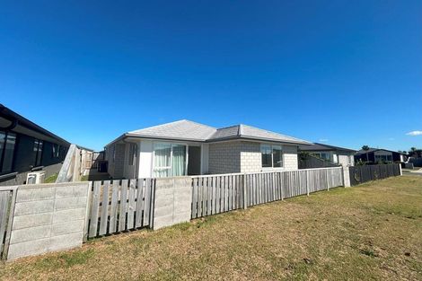 Photo of property in 12 Navy Lane, Papamoa, 3118
