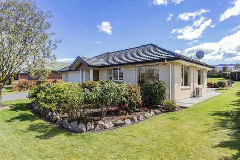 Photo of property in 15 Kowhai Street, Oxford, 7430