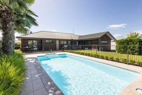 Photo of property in 39 Whiting Crescent, Greenmeadows, Napier, 4112