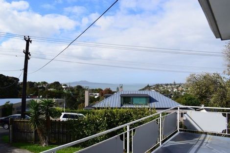 Photo of property in 68 Lyons Avenue, Murrays Bay, Auckland, 0630
