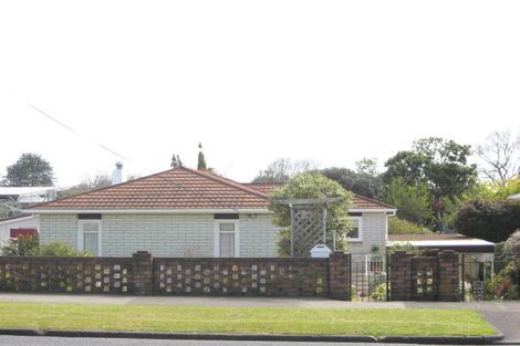 Photo of property in 11 Tarahua Road, Vogeltown, New Plymouth, 4310