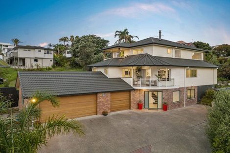 Photo of property in 23 Esther Place, Red Beach, 0932