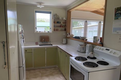 Photo of property in 19 Waetford Road, Matapouri, Whangarei, 0173