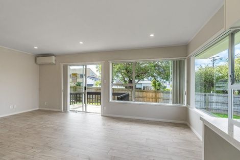 Photo of property in 1/27 Nile Road, Milford, Auckland, 0620