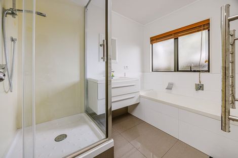 Photo of property in 48 Stellamaris Way, Northpark, Auckland, 2013