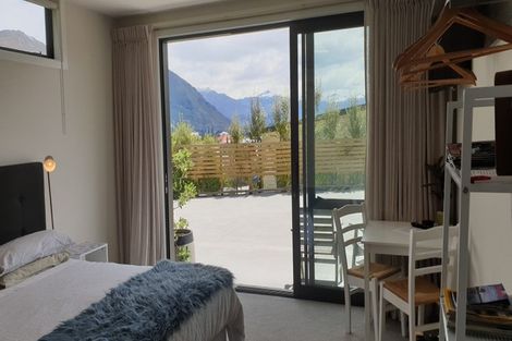 Photo of property in 8 Bovett Place, Wanaka, 9305