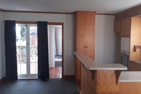 Photo of property in 33 Sturges Road, Henderson, Auckland, 0612