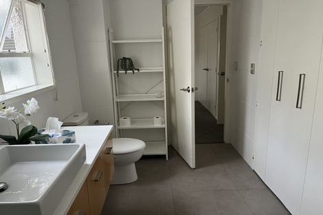 Photo of property in 2/130 Oriental Parade, Oriental Bay, Wellington, 6011