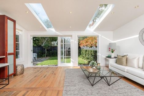 Photo of property in 35 St Marys Road, Saint Marys Bay, Auckland, 1011