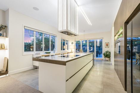 Photo of property in 15 Nikau Street, Eastbourne, Lower Hutt, 5013