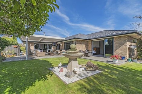 Photo of property in 28 Durrell Way, Rolleston, 7614