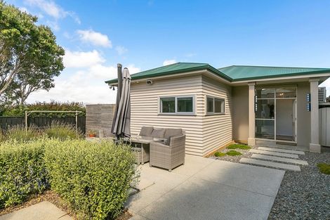 Photo of property in 3 Ogilvy Terrace, Plimmerton, Porirua, 5026