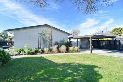 Photo of property in 4 Denniston Crescent, Redwood, Christchurch, 8051
