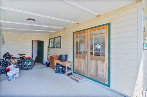 Photo of property in 6 Redwings Close, Whitianga, 3510