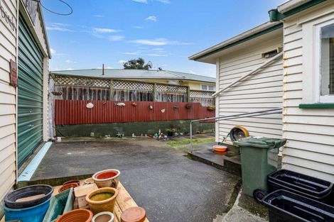 Photo of property in 14 Tainui Street, Castlecliff, Whanganui, 4501