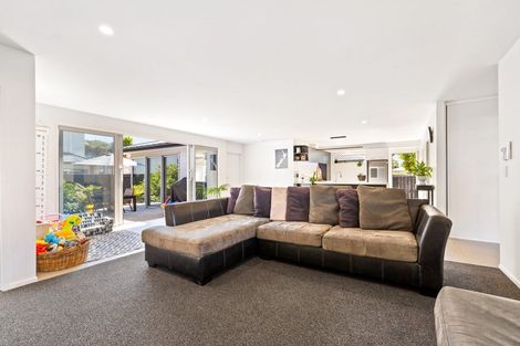 Photo of property in 46 Doment Crescent, Orewa, 0931