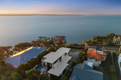 Photo of property in 70 St Michaels Avenue, Point Chevalier, Auckland, 1022