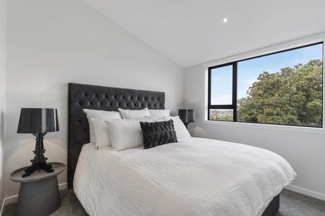 Photo of property in 7/805 Riddell Road, Saint Heliers, Auckland, 1071