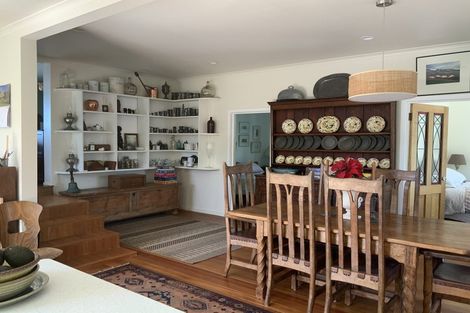 Photo of property in 247 Clifton Road, Te Awanga, 4102