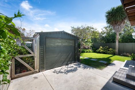 Photo of property in 5 Grove Road, Haumoana, 4102