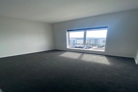 Photo of property in 30/30 Adventure Drive, Whitby, Porirua, 5024