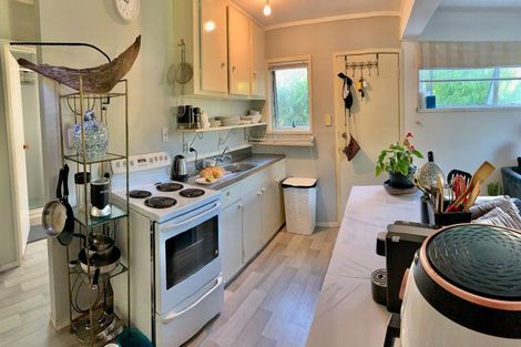 Photo of property in 35 Tahuna Road, Paihia, 0200