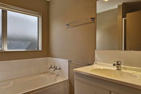 Photo of property in 11 Shaldon Crescent, Blagdon, New Plymouth, 4310