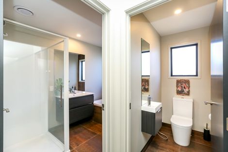 Photo of property in 22 Record Street, Fitzroy, New Plymouth, 4312