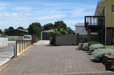 Photo of property in 3a Vela Place, Clarks Beach, 2122