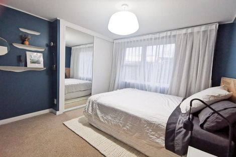 Photo of property in 28 Oak Avenue, Paremata, Porirua, 5024