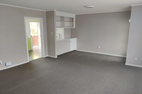 Photo of property in 2/21 Trentham Road, Papakura, 2110