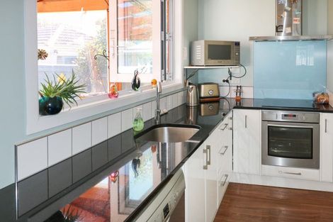 Photo of property in 5 Holyoake Crescent, Avalon, Lower Hutt, 5011