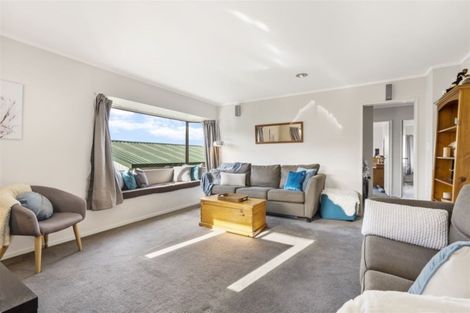 Photo of property in 23 Blue Heron Rise, Stanmore Bay, Whangaparaoa, 0932