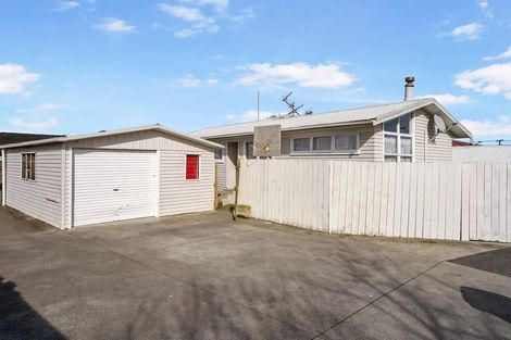 Photo of property in 44b Kelvin Road, Papakura, 2110