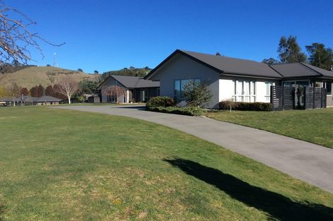Photo of property in 7 Loch Views Road, Acacia Bay, Taupo, 3385