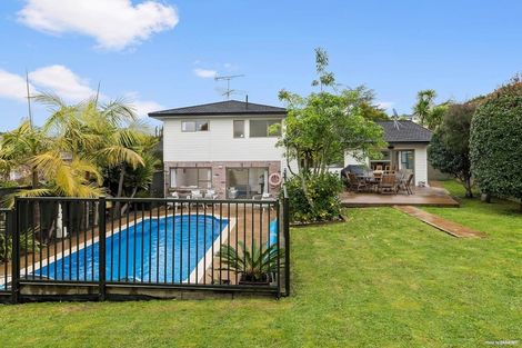 Photo of property in 17 Amante Crescent, Mairangi Bay, Auckland, 0630