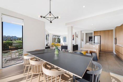 Photo of property in 27b Tamaki Bay Drive, Pakuranga, Auckland, 2010