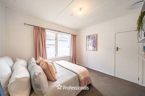 Photo of property in 98 Wood Street, Wainuiomata, Lower Hutt, 5014