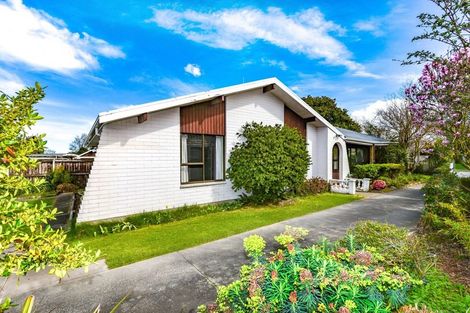 Photo of property in 16 Westmont Street, Ilam, Christchurch, 8041