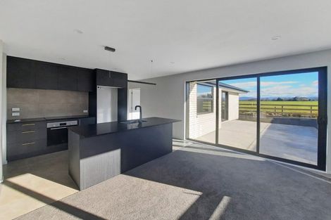 Photo of property in 27 Mehrtens Crescent, Woodend, 7691